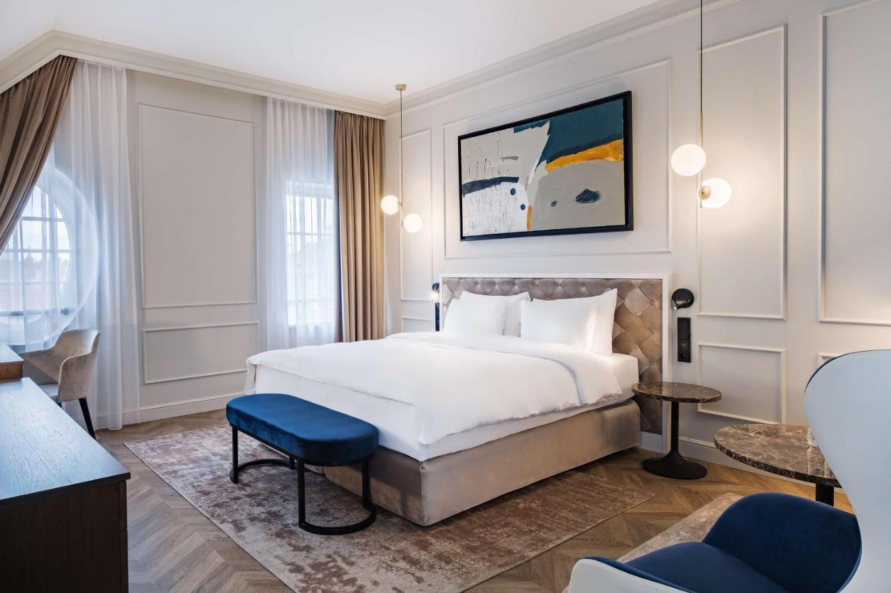 Radisson Blu Hotel, Hotel