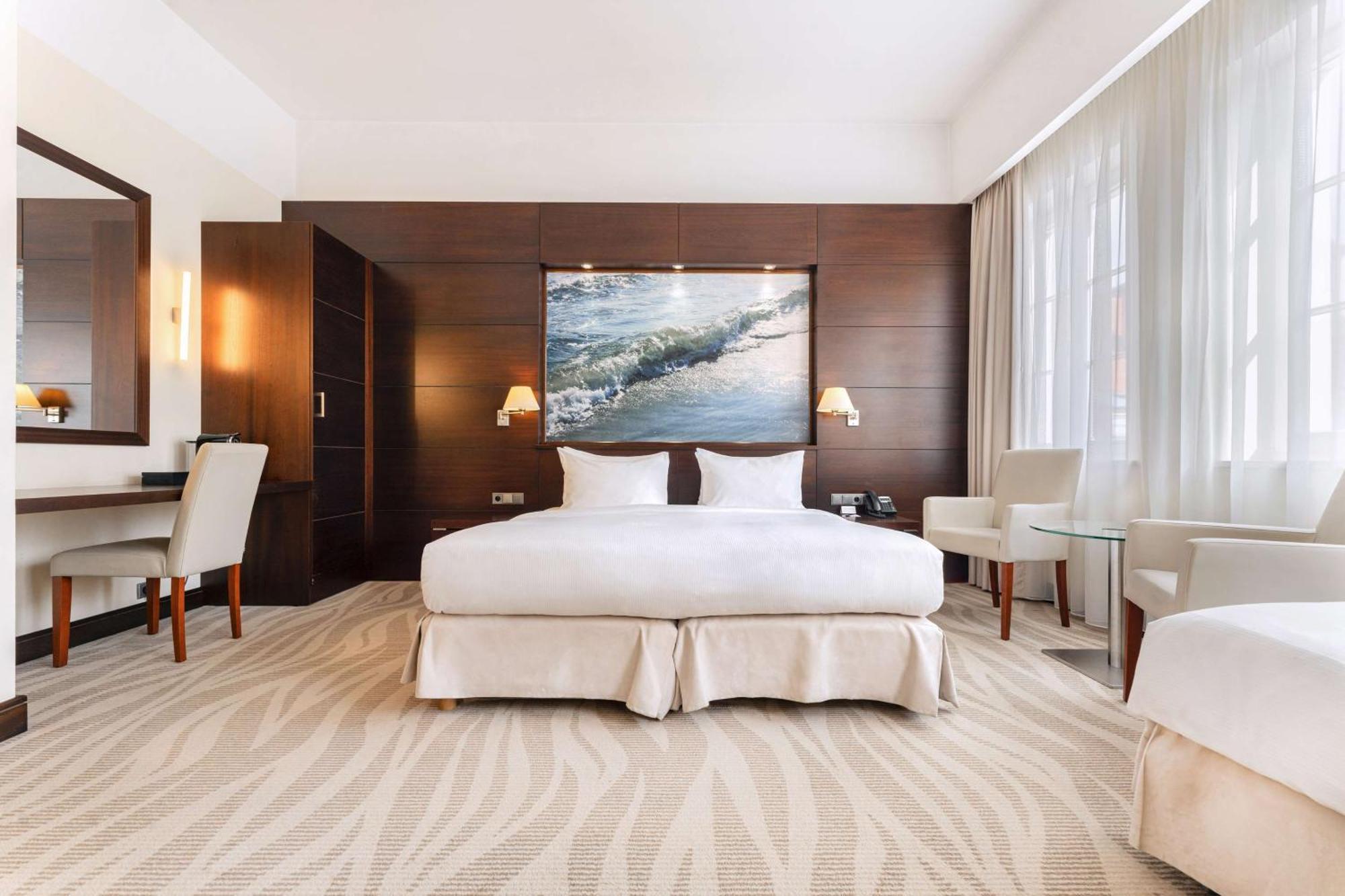 Radisson Blu Hotel, Hotel